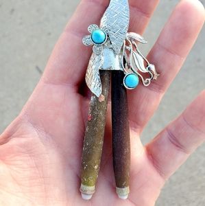 New Carved Copper Natural Coral Leaf Flower Pendant.